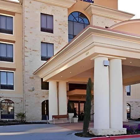 Comfort Inn & Suites Dallas Medical-Market Center Kültér fotó