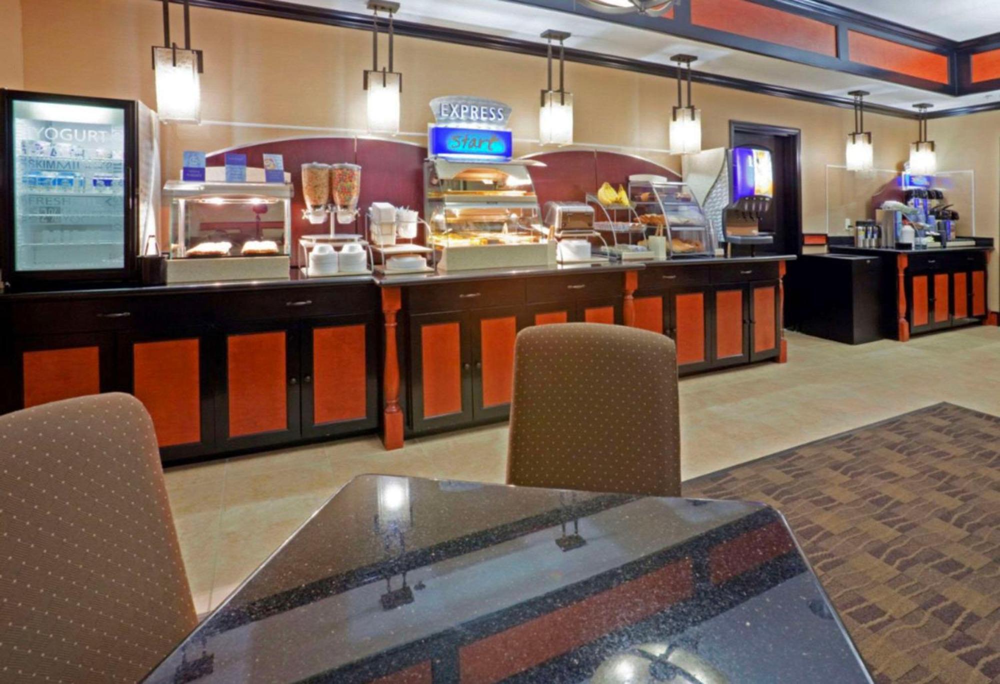 Comfort Inn & Suites Dallas Medical-Market Center Kültér fotó