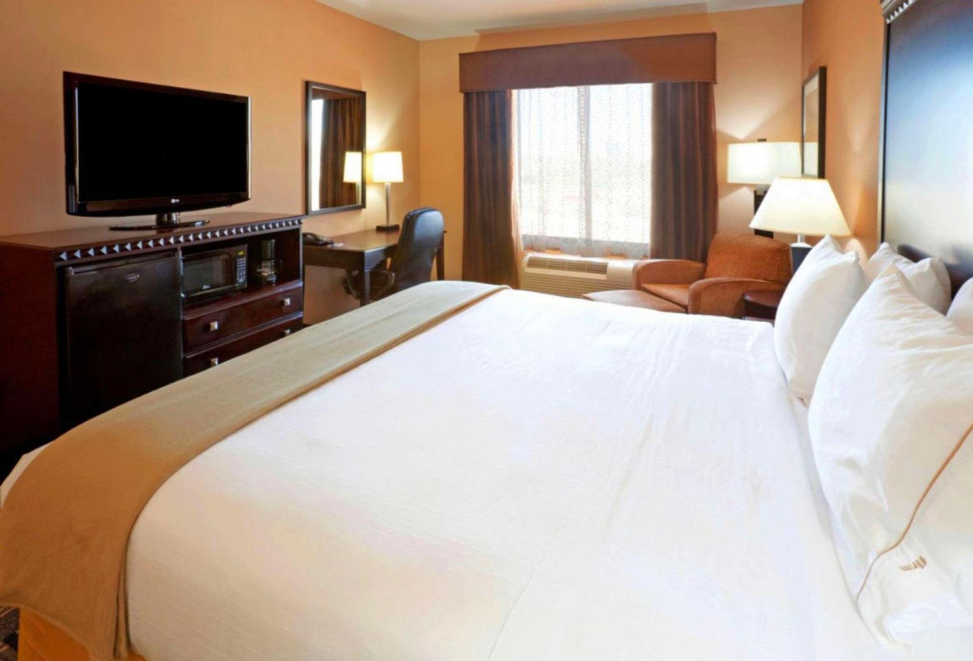 Comfort Inn & Suites Dallas Medical-Market Center Kültér fotó